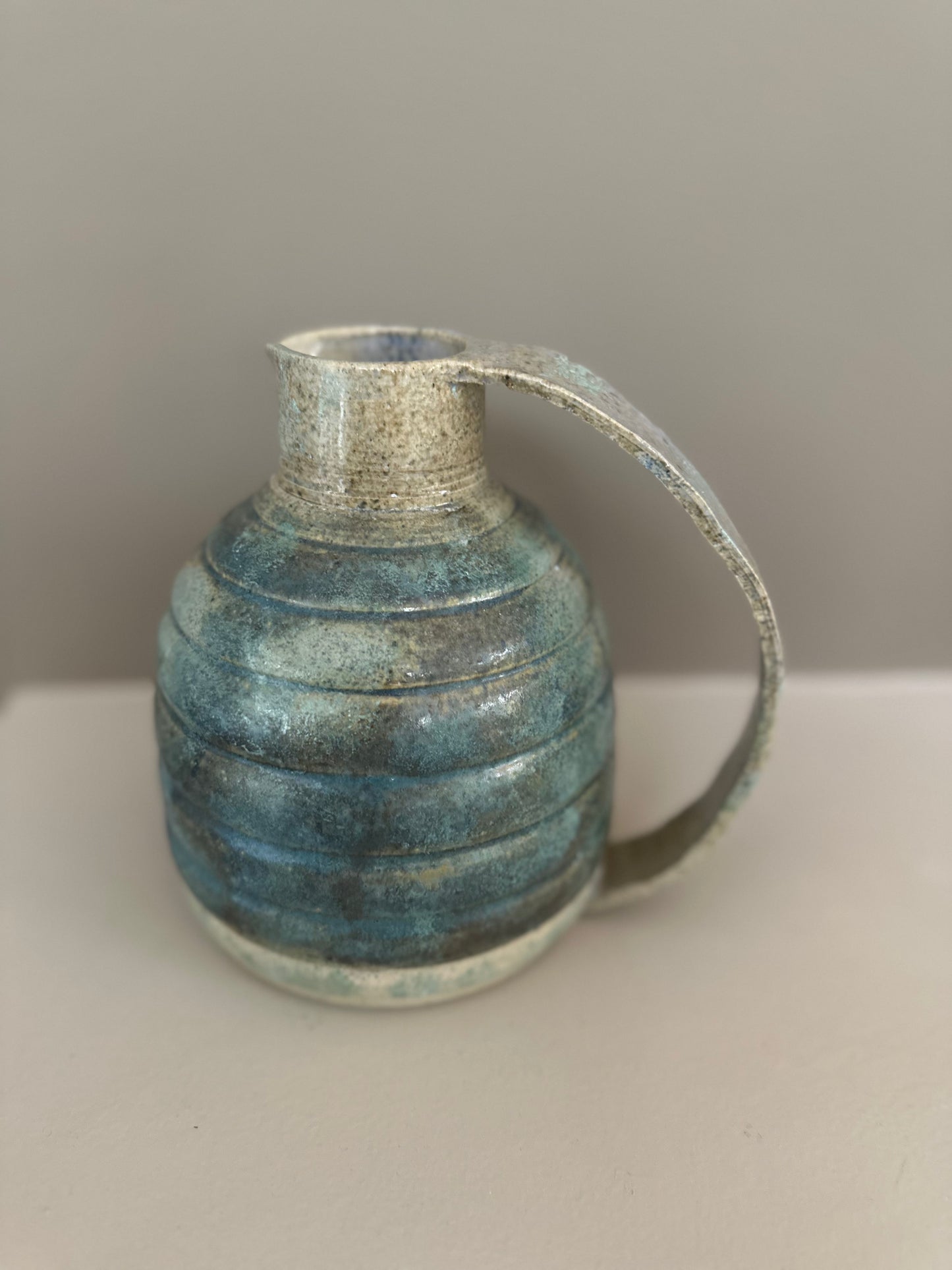 Carafe à eau verte