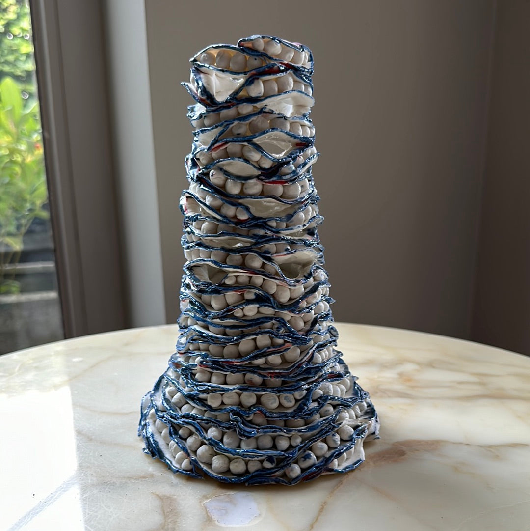 Vase à pois en porcelaine