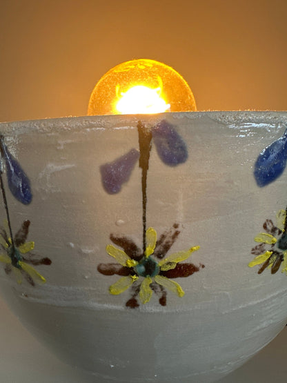 Inverted flowers lamp - Caimo Ceramics
