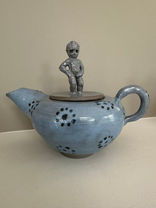 Tea pot Manneken Pis - Caimo Ceramics
