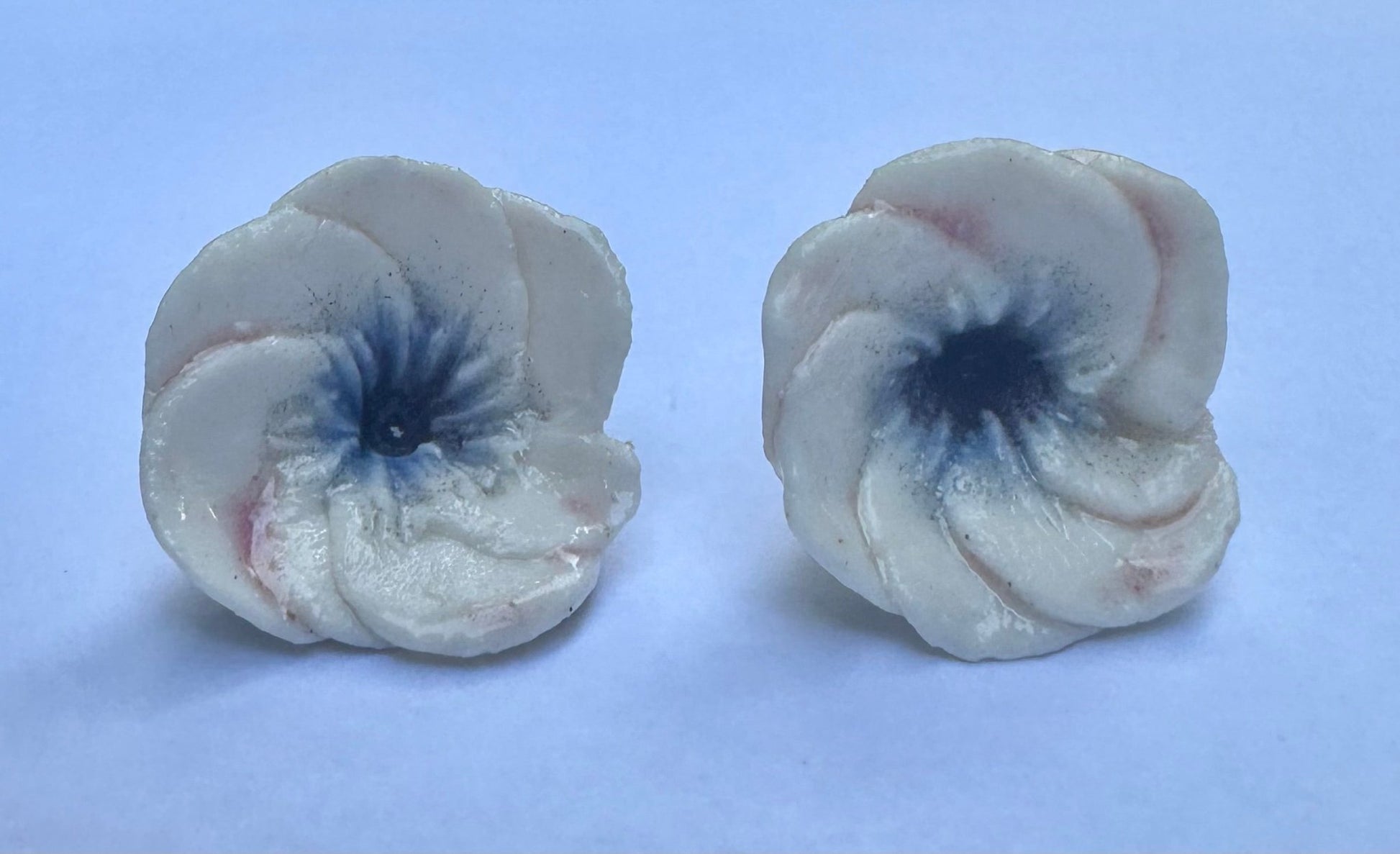 The heart is blue - Caimo Ceramics