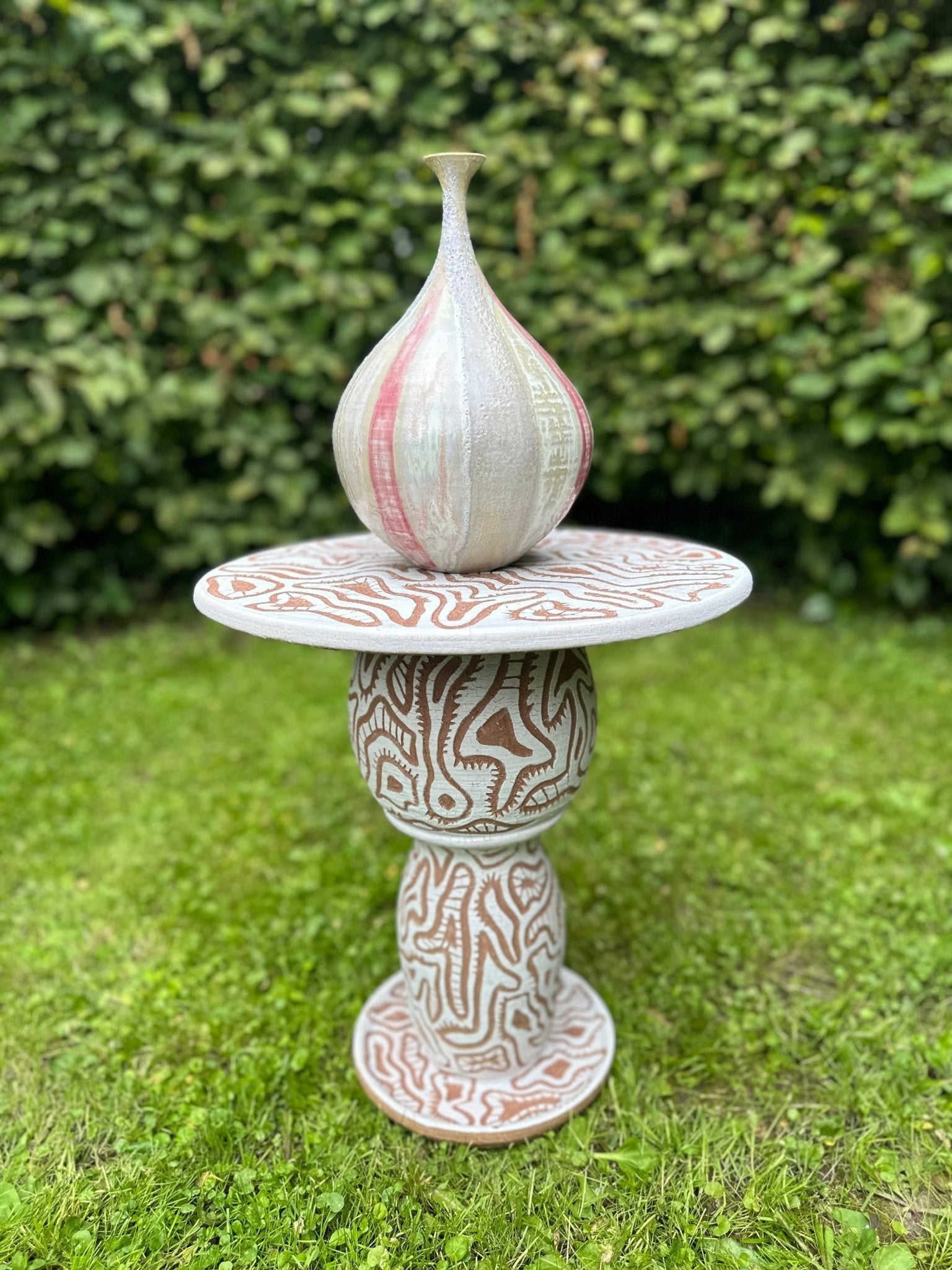 Tribal table - Caimo Ceramics